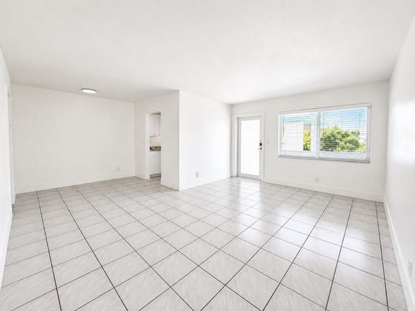 1857 Jefferson Street, Unit 304, Hollywood, FL 33020