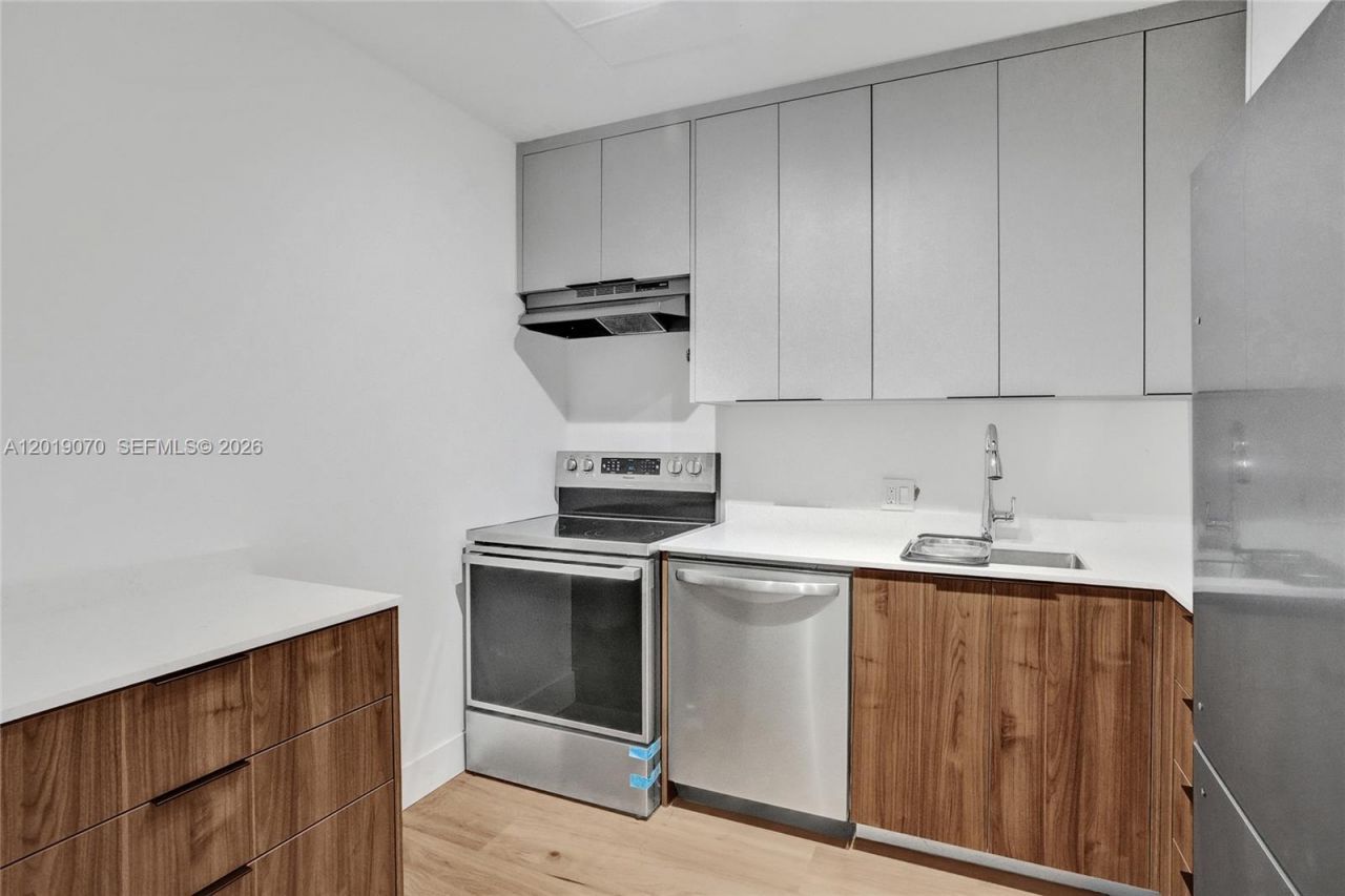 20379 W Country Club Dr , Unit 1440, Aventura, FL 33180 Photo