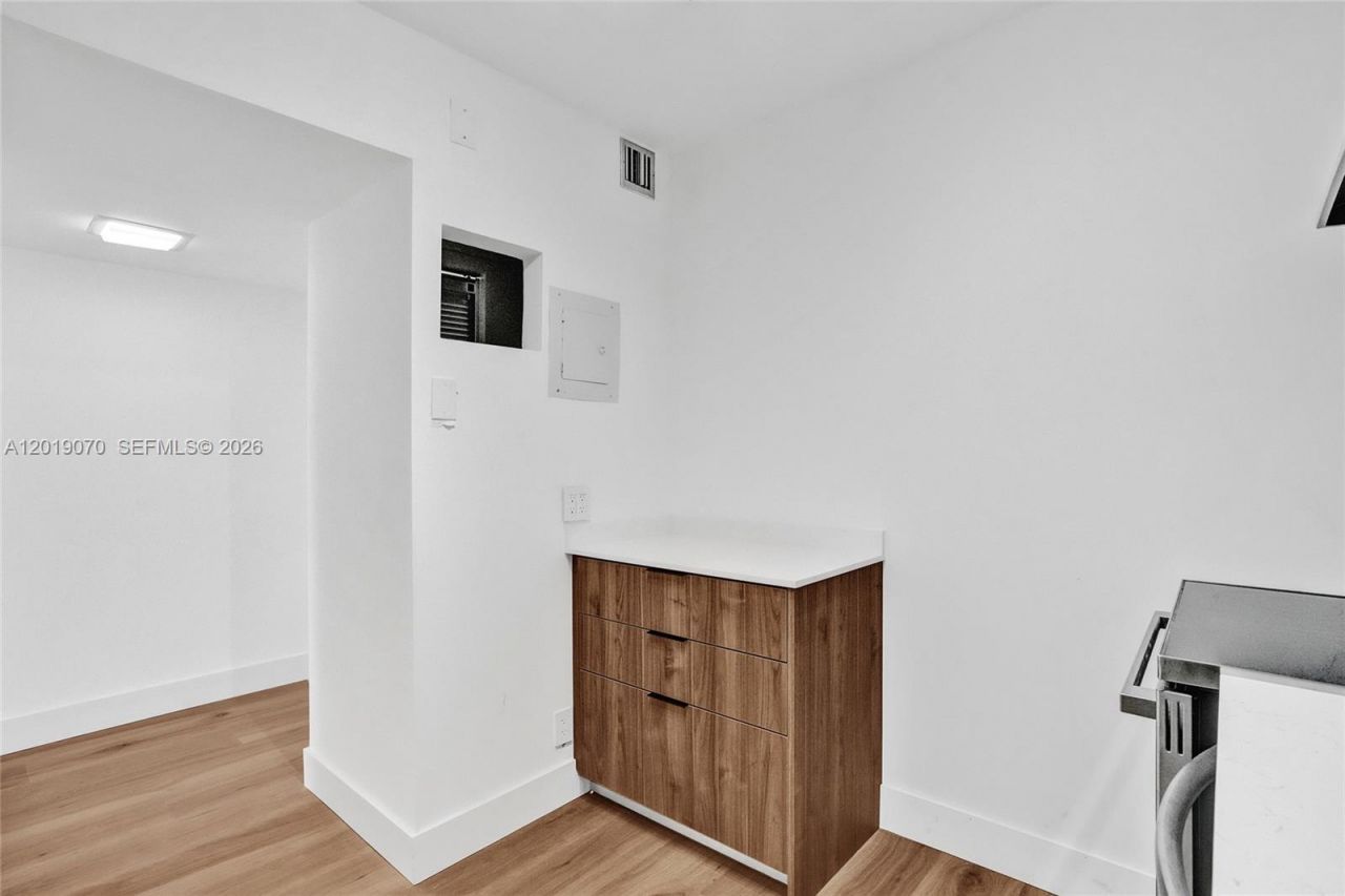 20379 W Country Club Dr , Unit 1440, Aventura, FL 33180 Photo