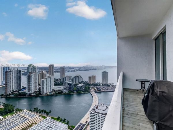 950 Brickell Bay Dr, Unit 4504, Miami, FL 33131