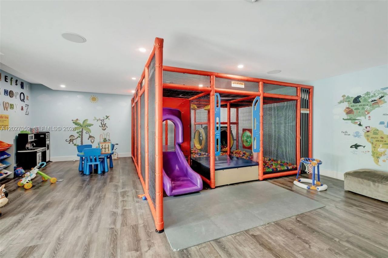 950 Brickell Bay Dr , Unit 4504, Miami, FL 33131 Photo