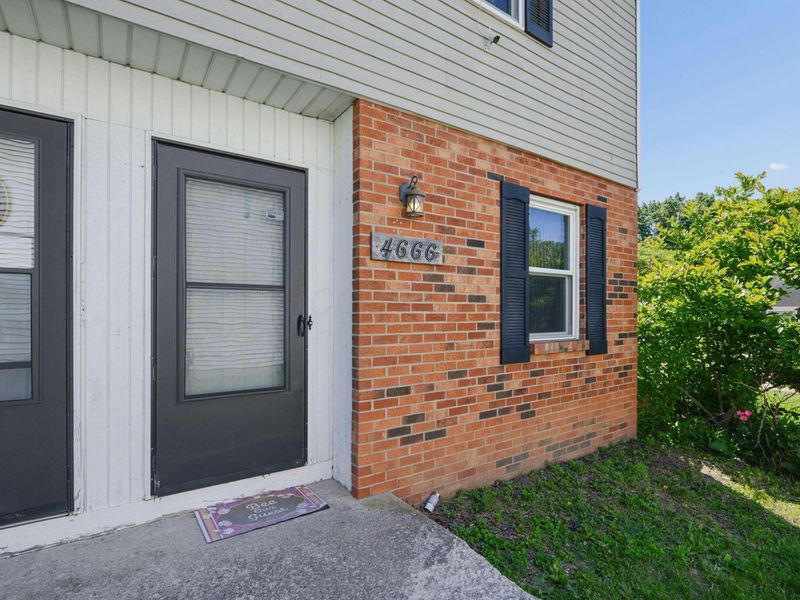 4666 Jeannette Road, Hilliard, OH 43026 Photo 2