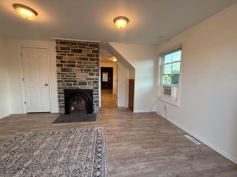 207 E Mill Street, Circleville, OH 43113 Photo 6