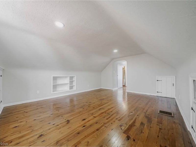 14531 Orchard Park Avenue, Cleveland, OH 44111 Photo 21