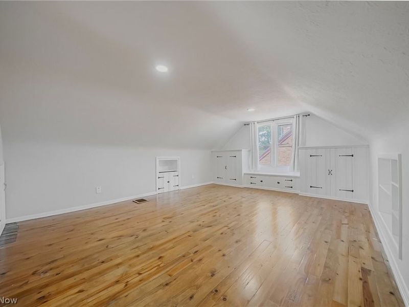 14531 Orchard Park Avenue, Cleveland, OH 44111 Photo 22