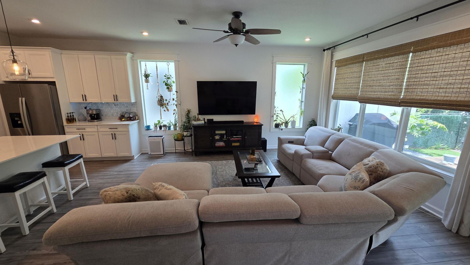 6668 Pointe Of Woods Drive, West Palm Beach, FL 33413 Photo