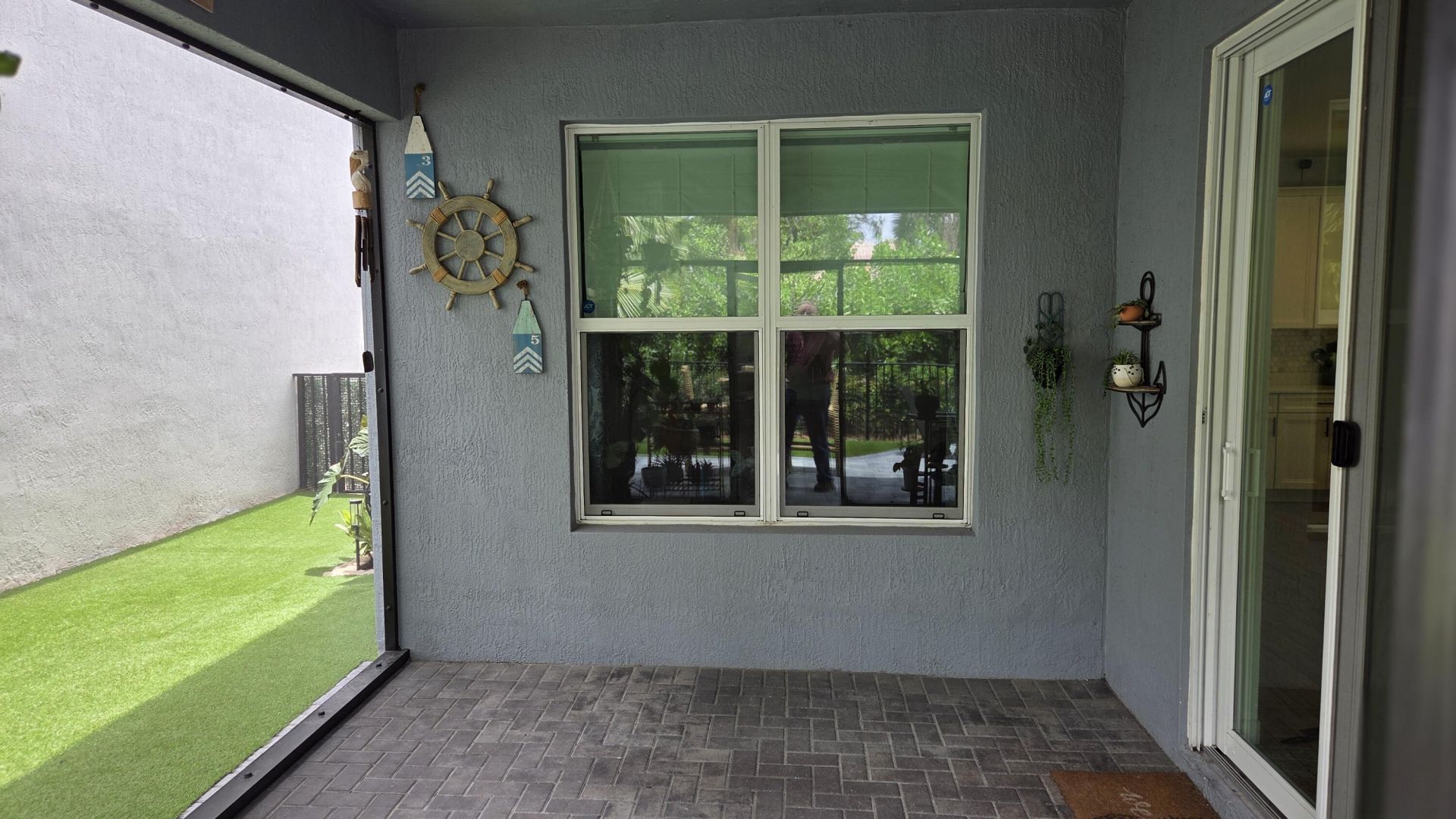 6668 Pointe Of Woods Drive, West Palm Beach, FL 33413 Photo