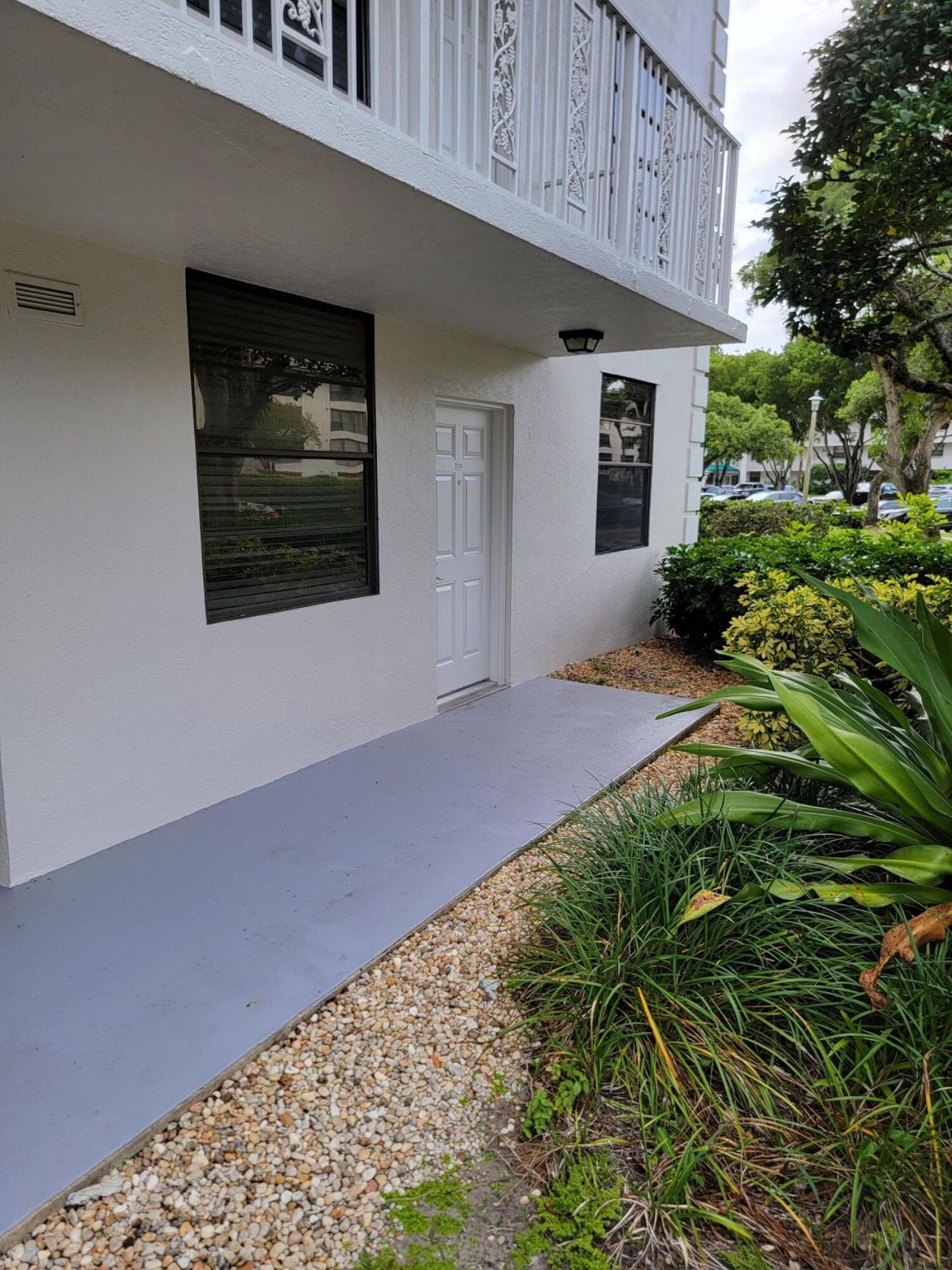3540 Whitehall Drive, Unit 106, West Palm Beach, FL 33401 Photo