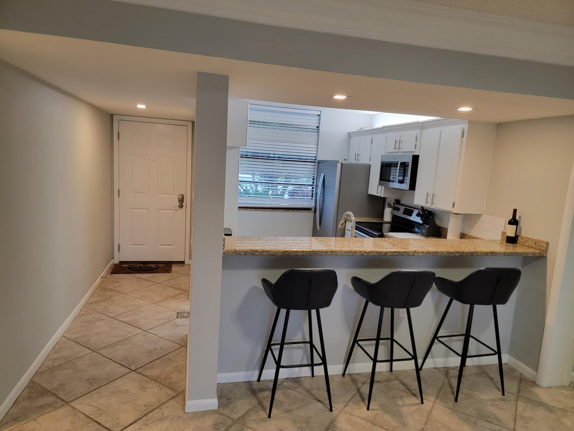 3540 Whitehall Drive, Unit 106, West Palm Beach, FL 33401 Photo