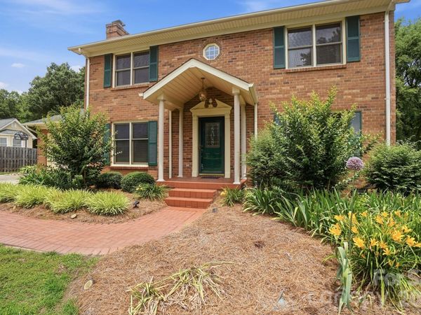 804 Mcgregor Drive NE, Concord, NC 28025