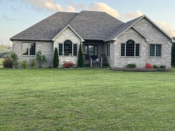 8105 N Farm Road 207 , Strafford, MO 65757