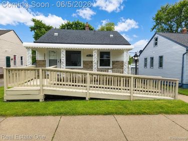 3926 21st Street, Wyandotte, MI 48192