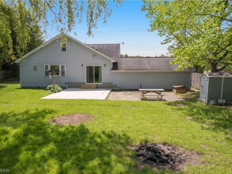 16374 Main Market Road, West Farmington, OH 44080 Photo 6