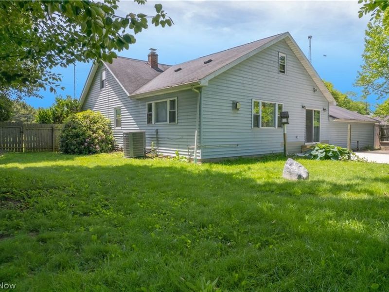 16374 Main Market Road, West Farmington, OH 44080 Photo 7