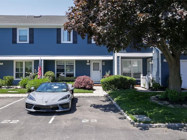 100 Baker Court , Unit 22, Island Park, NY 11558