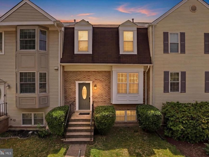 203 Autumn Flower Lane, Gaithersburg, MD 20878 Main Photo