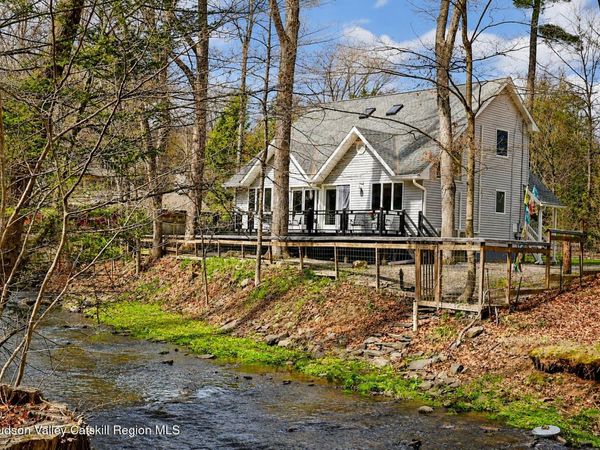 25 Pine Grove Street, Woodstock, NY 12498