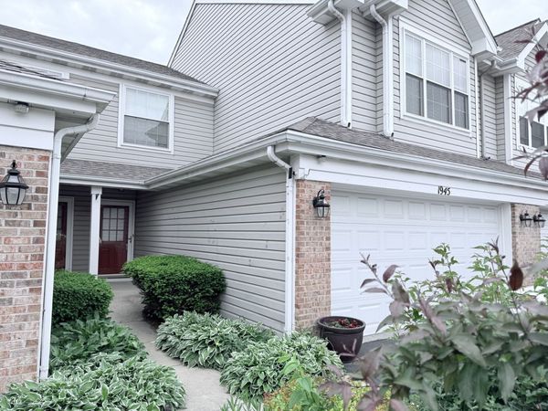 1945 TOWN Drive , Naperville, IL 60565