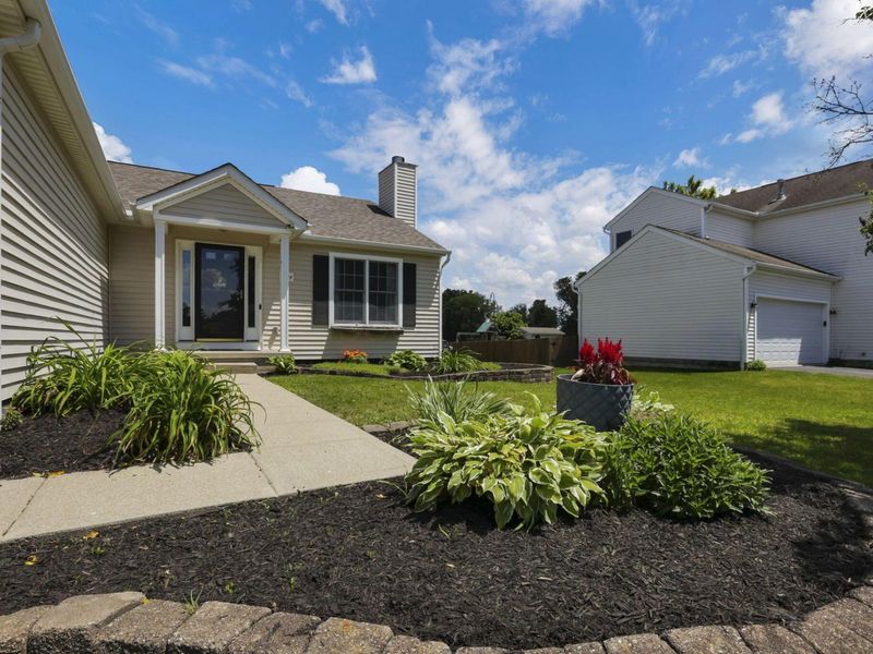 1624 E Turkey Run Drive, Newark, OH 43055 Photo 2