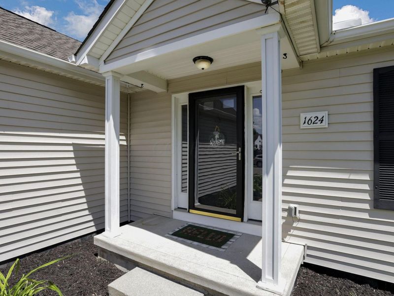 1624 E Turkey Run Drive, Newark, OH 43055 Photo 3