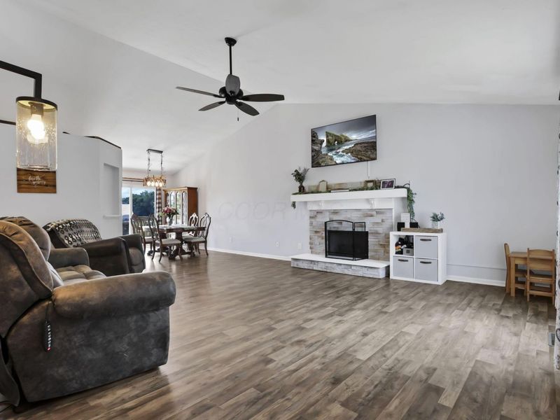 1624 E Turkey Run Drive, Newark, OH 43055 Photo 4