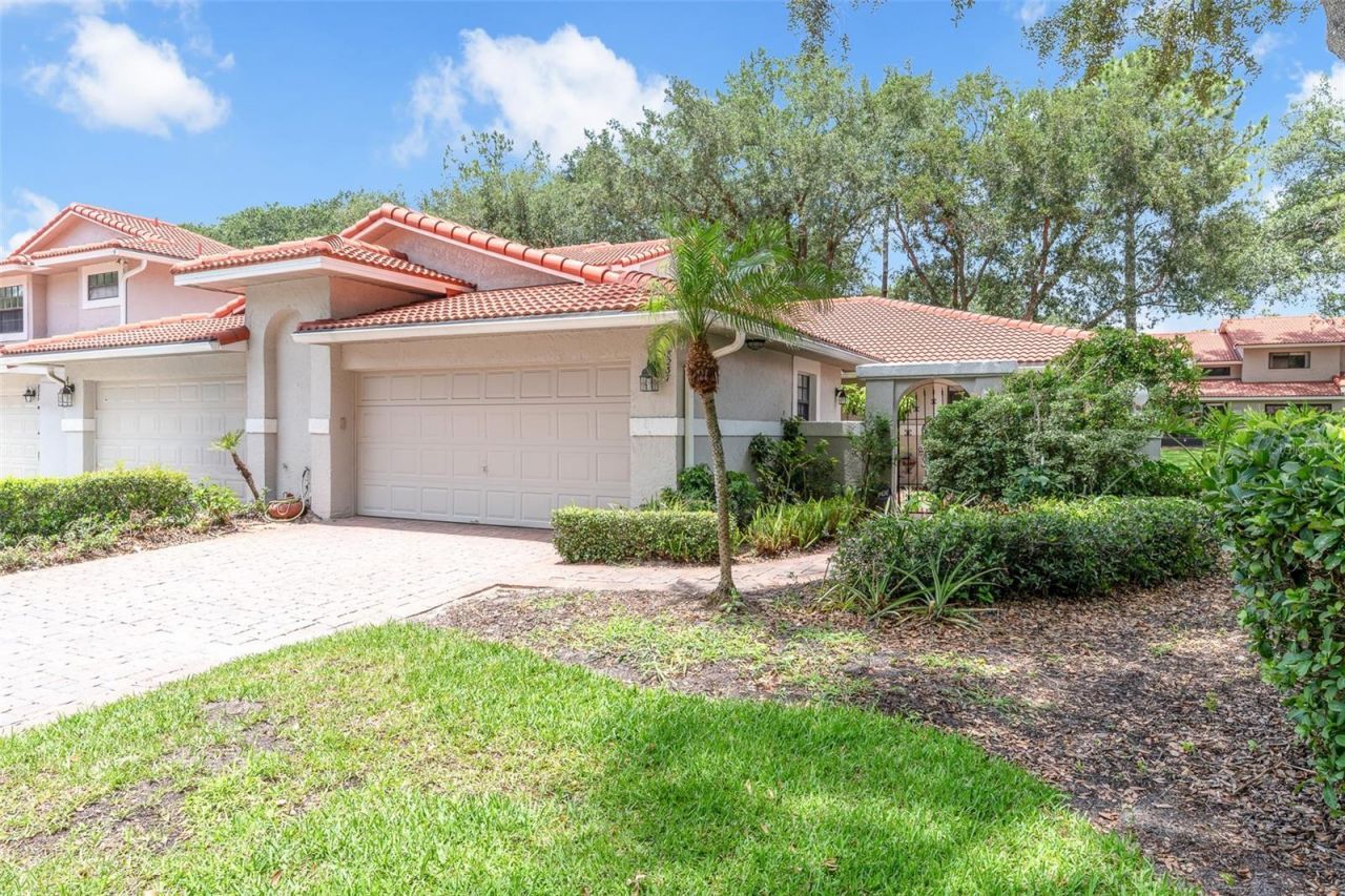 8237 Breeze Cove Lane, Orlando, FL 32819 Photo