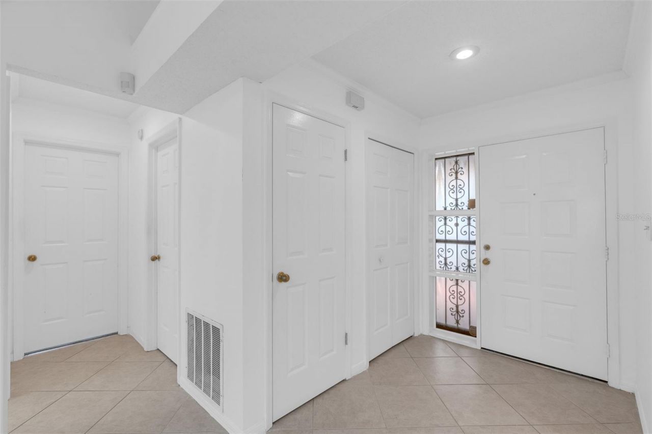 8237 Breeze Cove Lane, Orlando, FL 32819 Photo