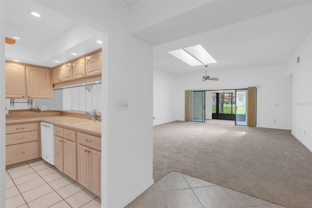 8237 Breeze Cove Lane, Orlando, FL 32819 Photo