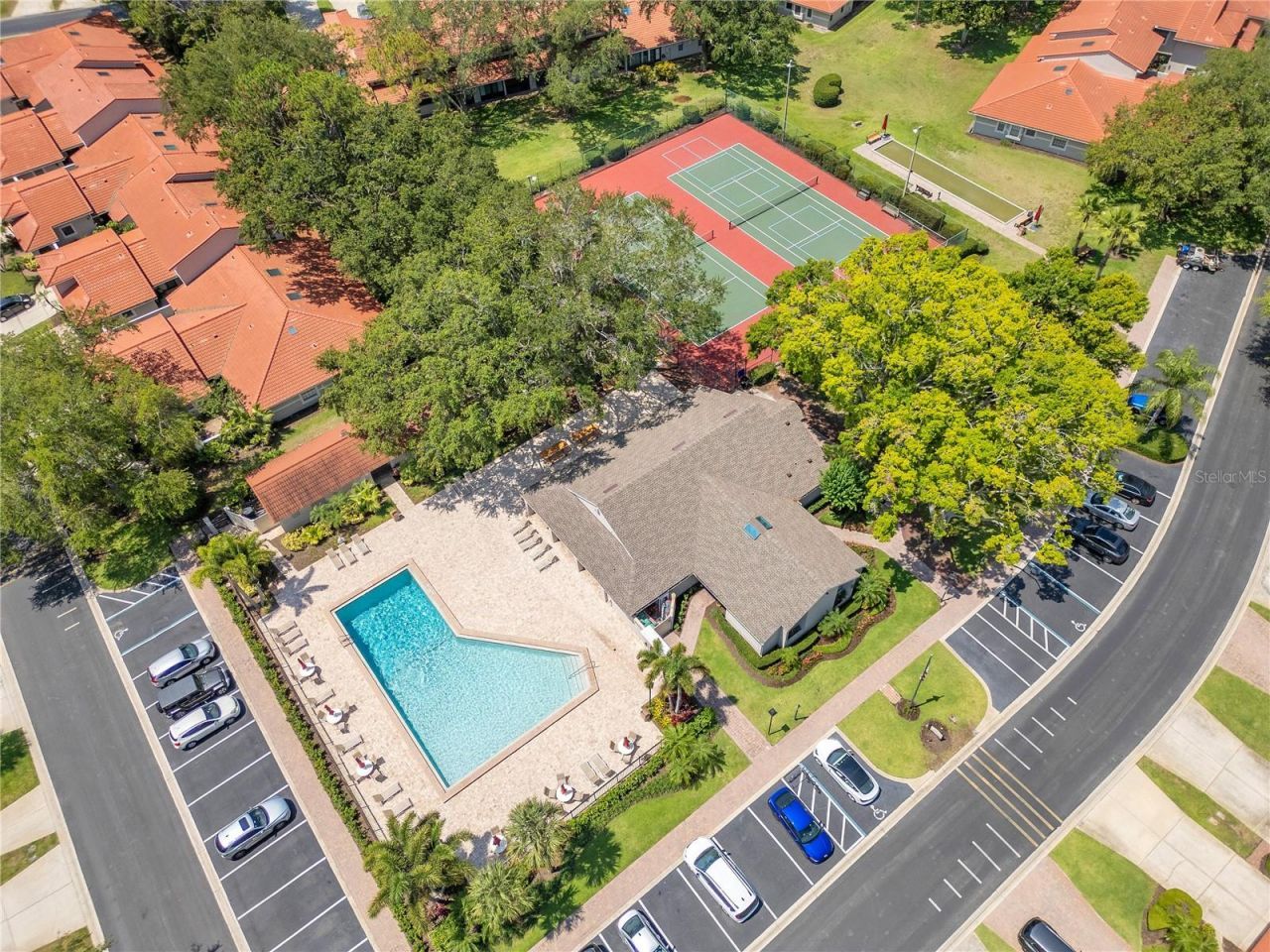 8237 Breeze Cove Lane, Orlando, FL 32819 Photo