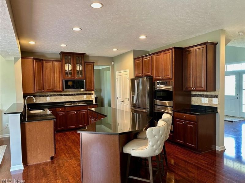 2556 Palmer Lane, Avon, OH 44011 Photo 11