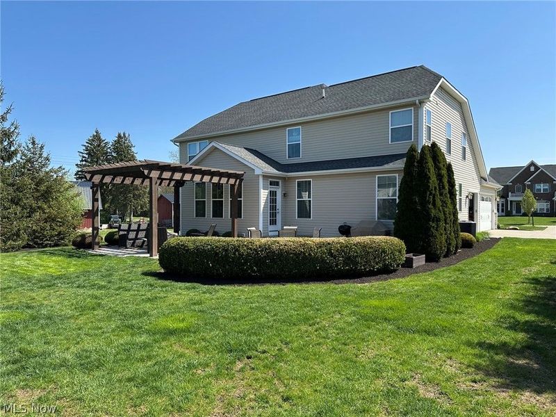 2556 Palmer Lane, Avon, OH 44011 Photo 2