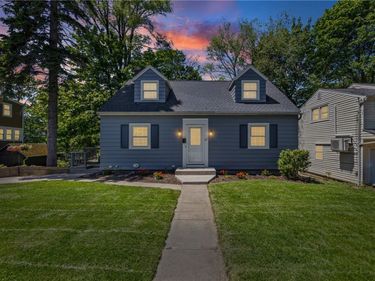 27 Dakeland Road , Irondequoit, NY 14617