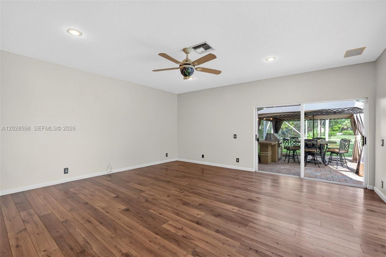 8226 NW 41st St , Coral Springs, FL 33065 Photo