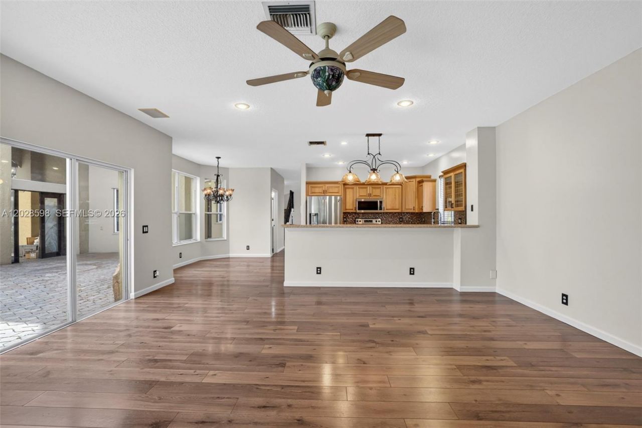 8226 NW 41st St , Coral Springs, FL 33065 Photo