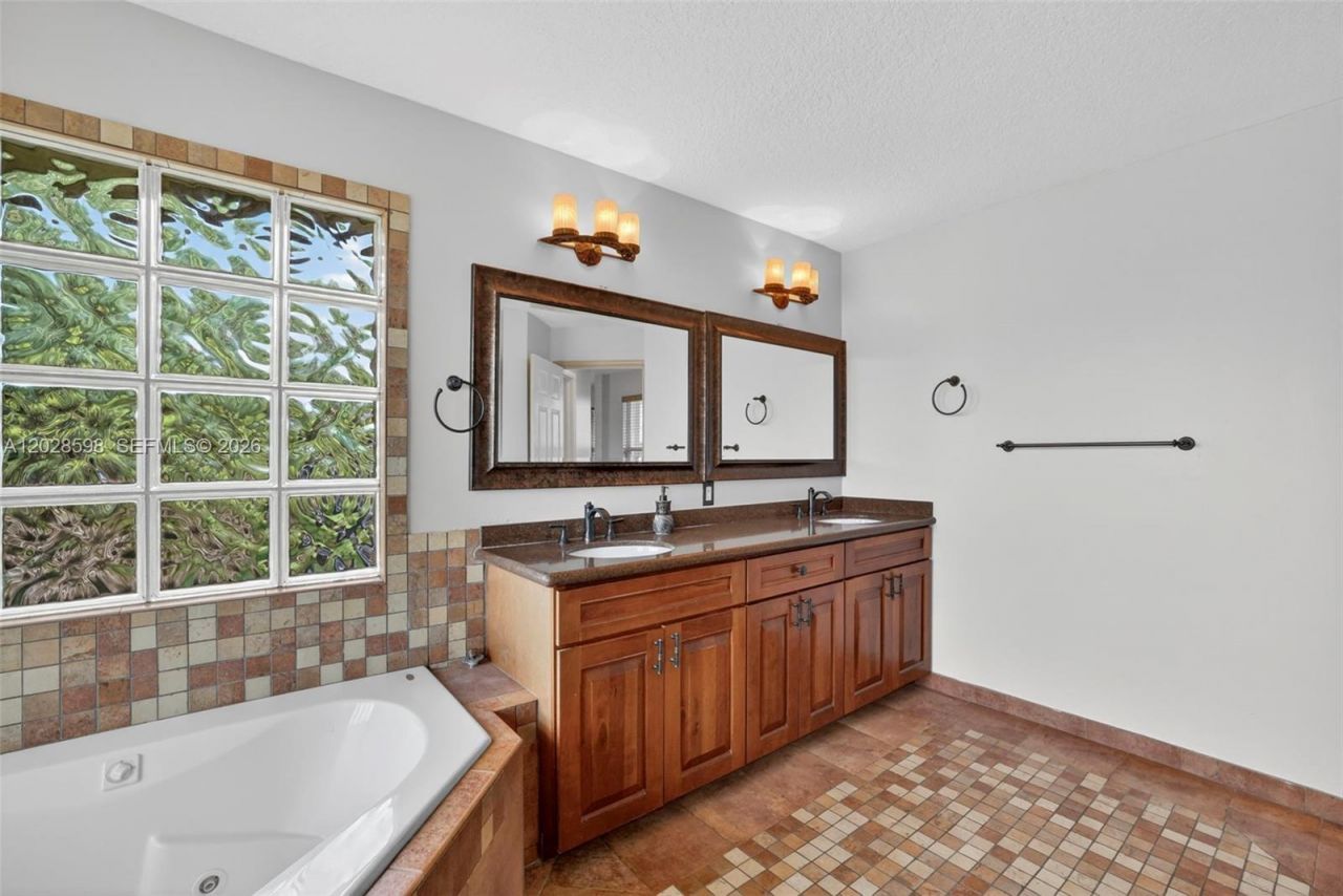 8226 NW 41st St , Coral Springs, FL 33065 Photo