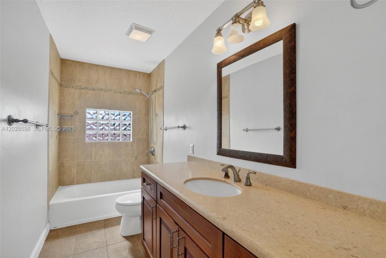 8226 NW 41st St , Coral Springs, FL 33065 Photo
