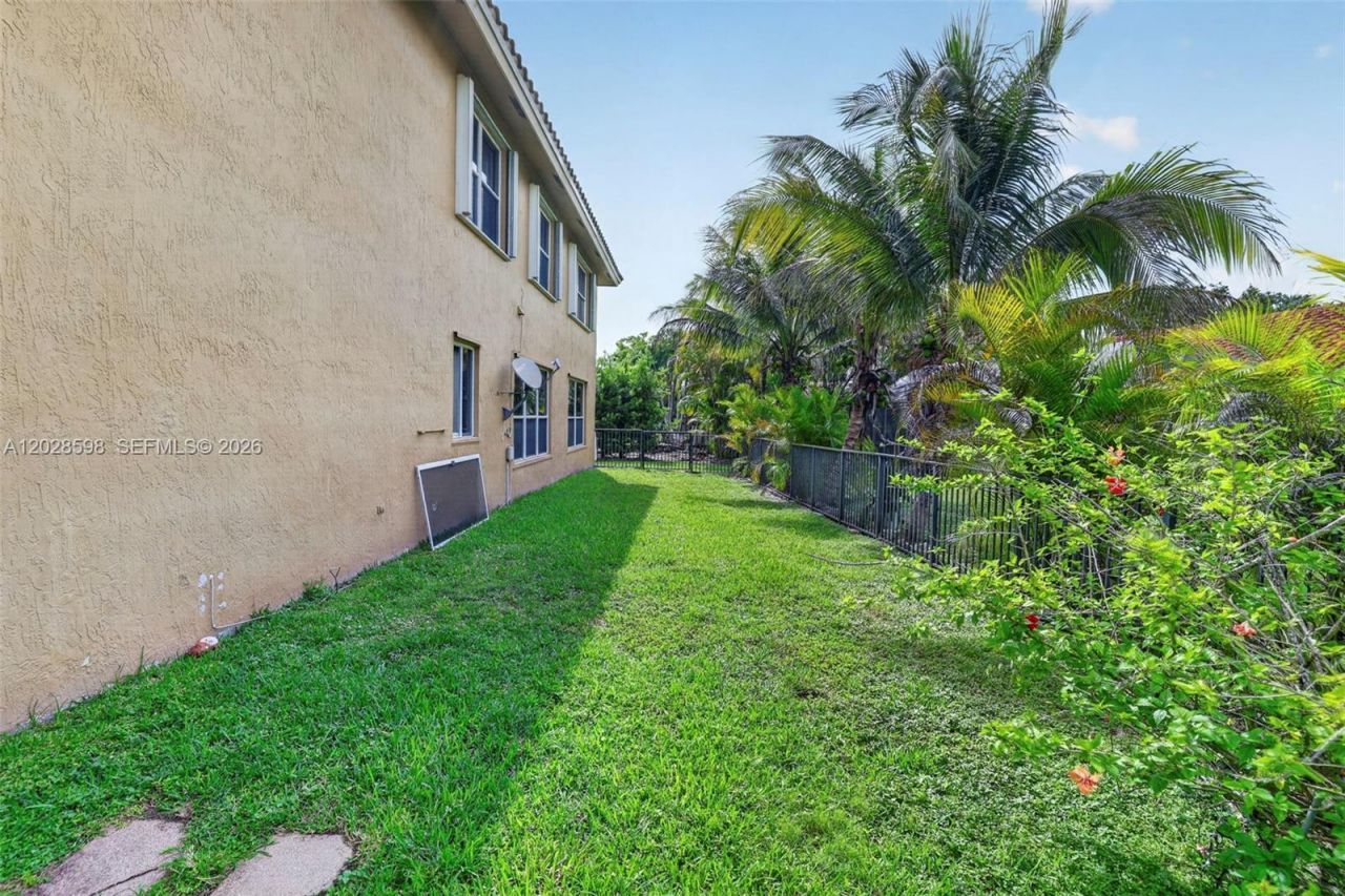 8226 NW 41st St , Coral Springs, FL 33065 Photo