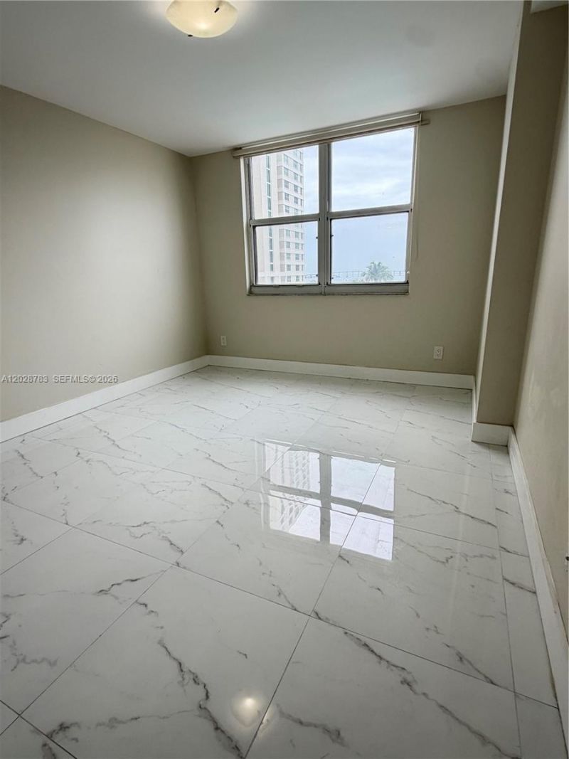 770 Claughton Island Dr , Unit 704, Miami, FL 33131 Photo