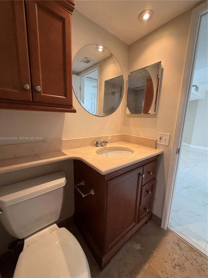 770 Claughton Island Dr , Unit 704, Miami, FL 33131 Photo