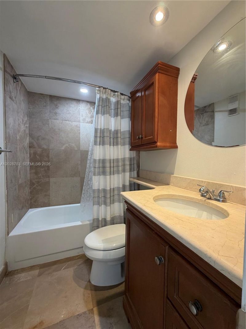 770 Claughton Island Dr , Unit 704, Miami, FL 33131 Photo