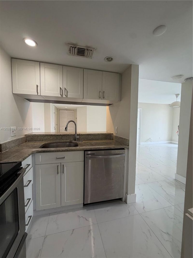 770 Claughton Island Dr , Unit 704, Miami, FL 33131 Photo