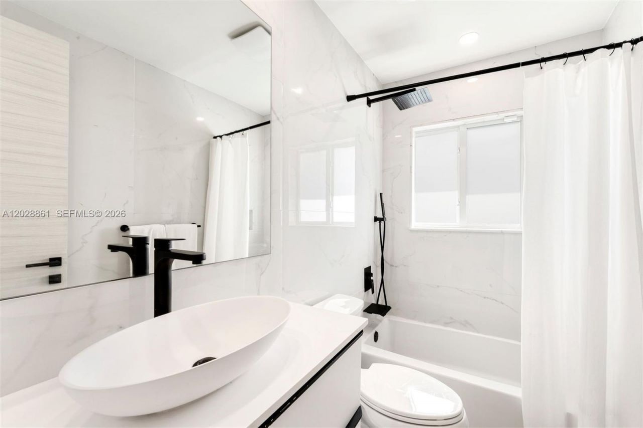 45 Palermo Ave, Coral Gables, FL 33134 Photo