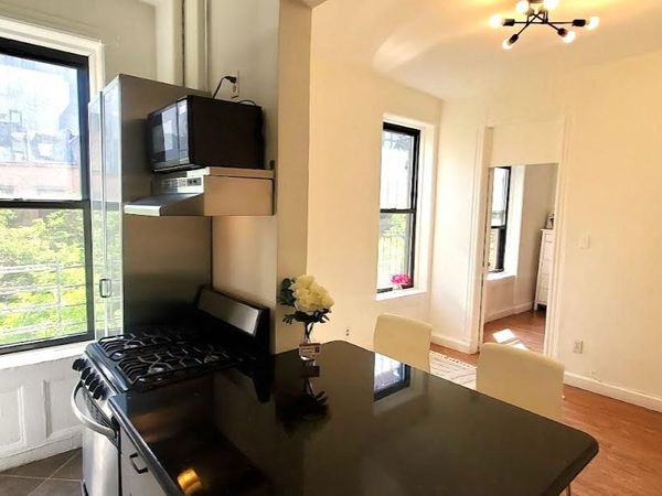 327 E 3rd Street, Unit 2E, New York (Manhattan), NY 10009