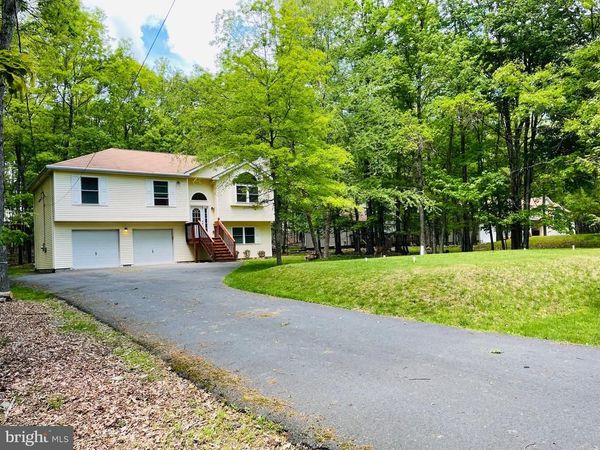 9 SYCAMORE CIRCLE, ALBRIGHTSVILLE, PA 18210