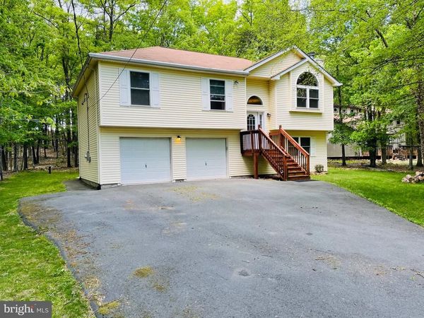 9 SYCAMORE CIRCLE , ALBRIGHTSVILLE, PA 18210