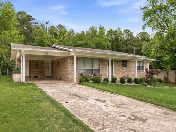 2300 HOBSON Avenue, Hot Springs, AR 71913