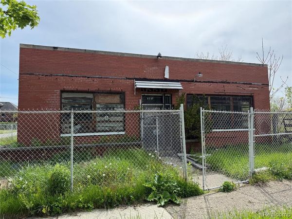 9330 Milner Street , Detroit, MI 48213