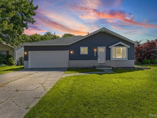 50192 Salisbury, Chesterfield Twp, MI 48047