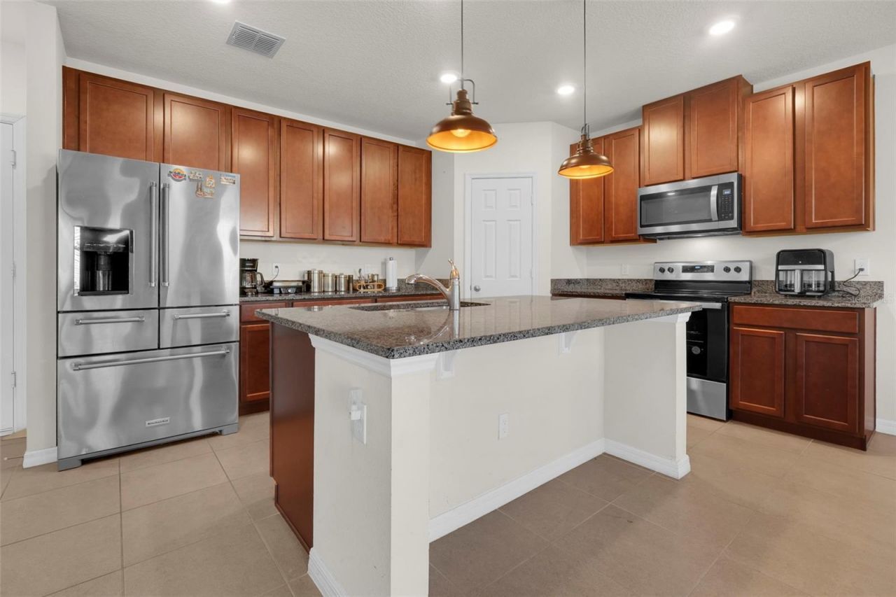 2948 Crest Drive , Kissimmee, FL 34744 Photo