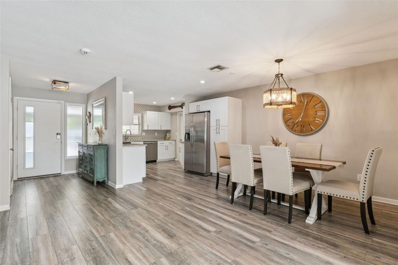 2609 S Crystal Lake Drive, Orlando, FL 32806 Photo